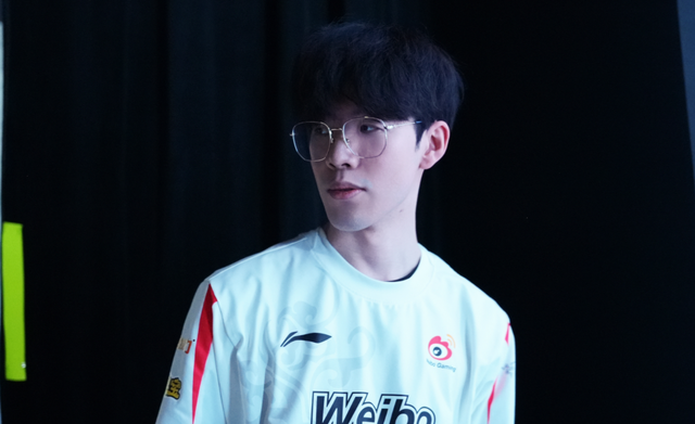 从后防线到
